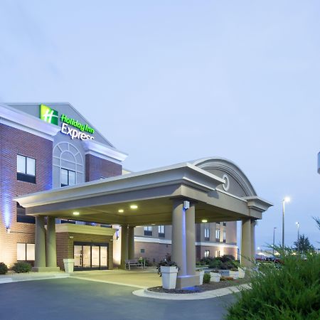 Holiday Inn Express Kansas City - At The Legends! By Ihg Bonner Springs Kültér fotó